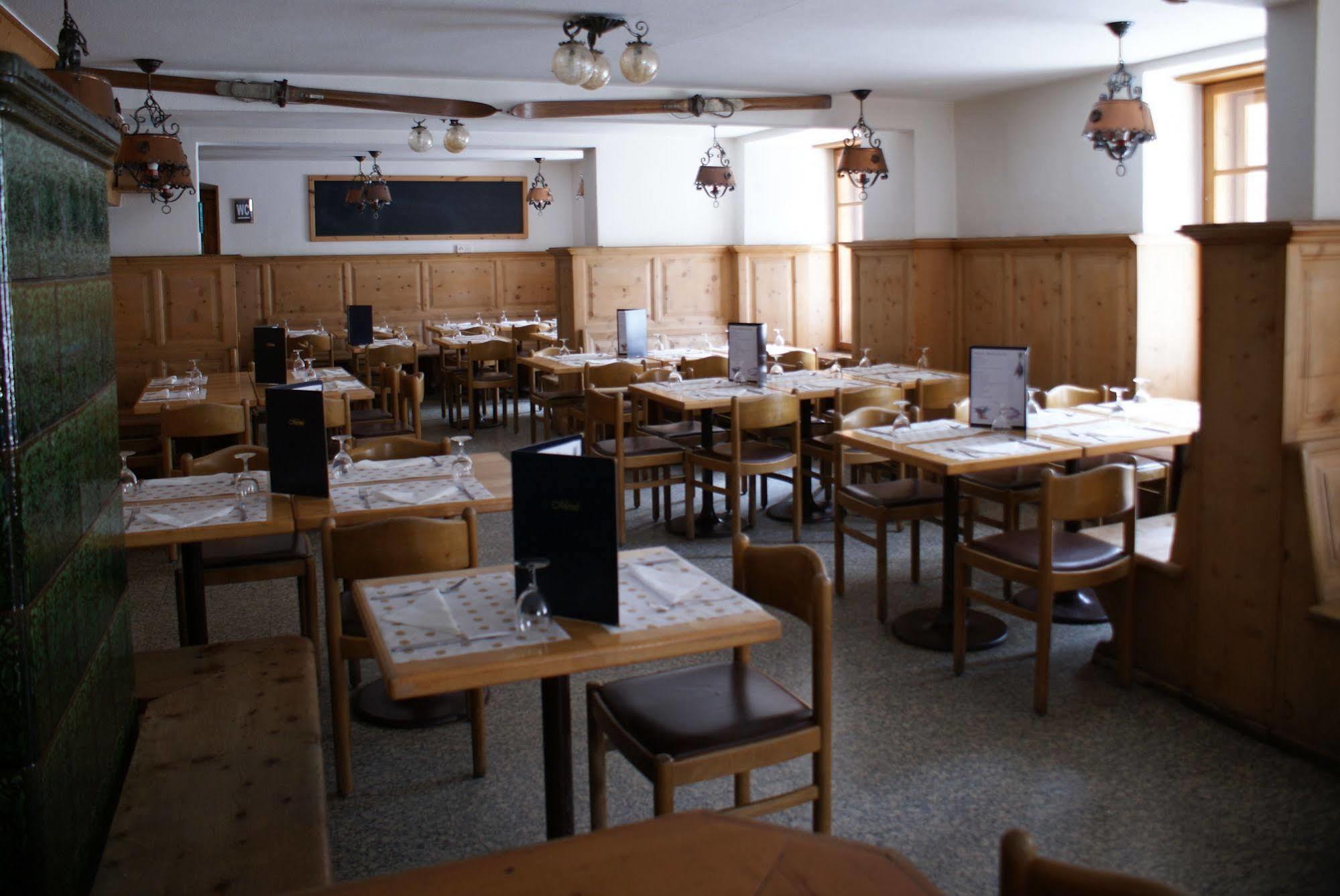 Hotel Piz Ela Bergun Давос Екстериор снимка